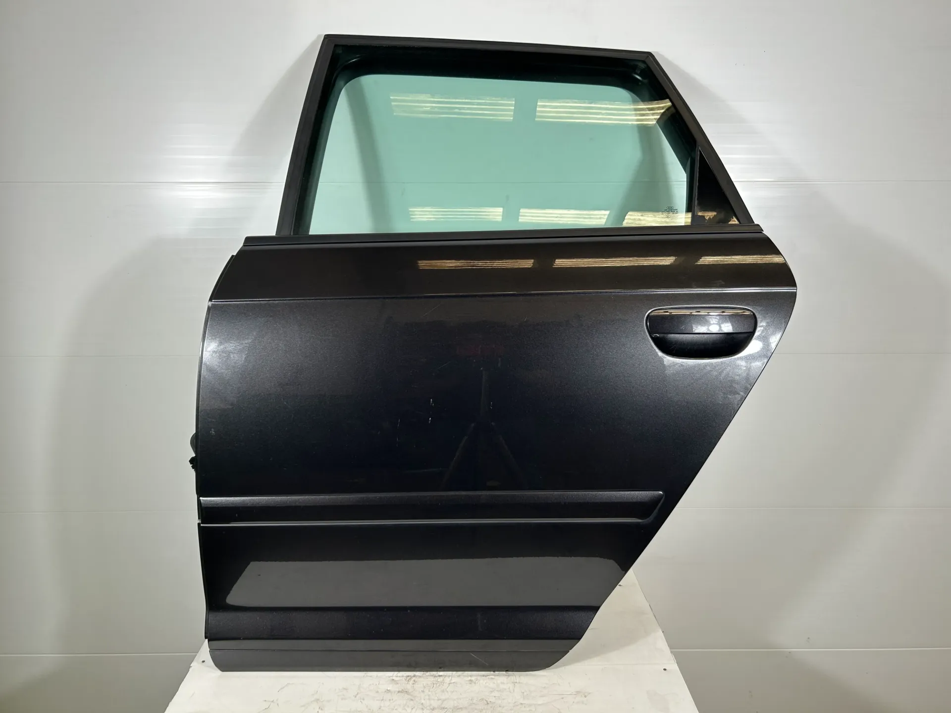 Puerta Audi A3 8P 1,6 TDI 8P4833051A