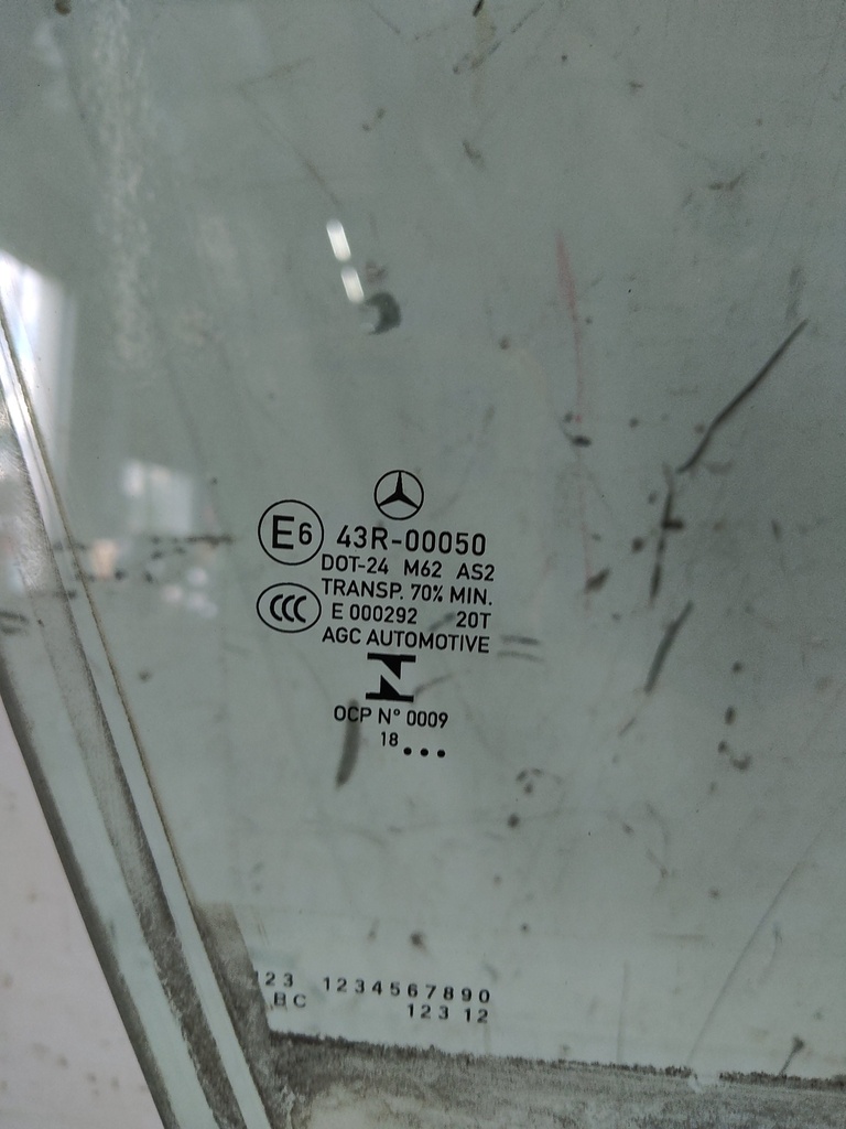[MTD-527864] Cristal de puerta delantera derecha Mercedes Clase E W213