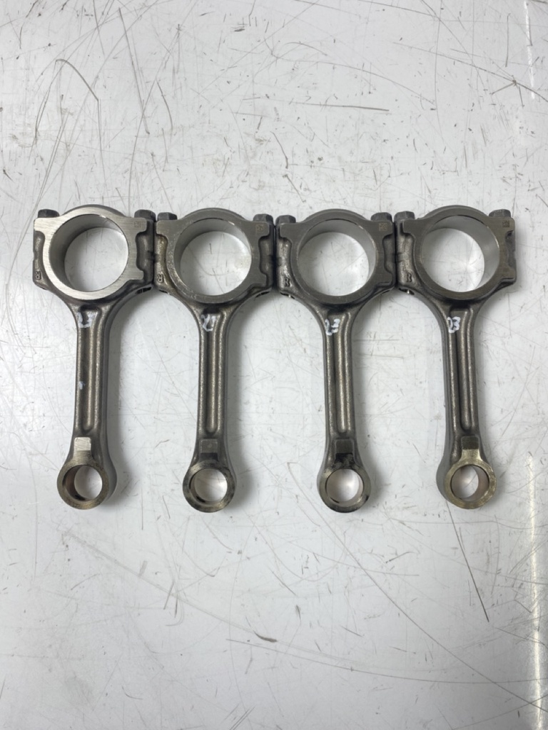 [MTD-455826] 4x Biela Nissan Qashqai MK2 MK3 1.3 DIG-T HR13DDT
