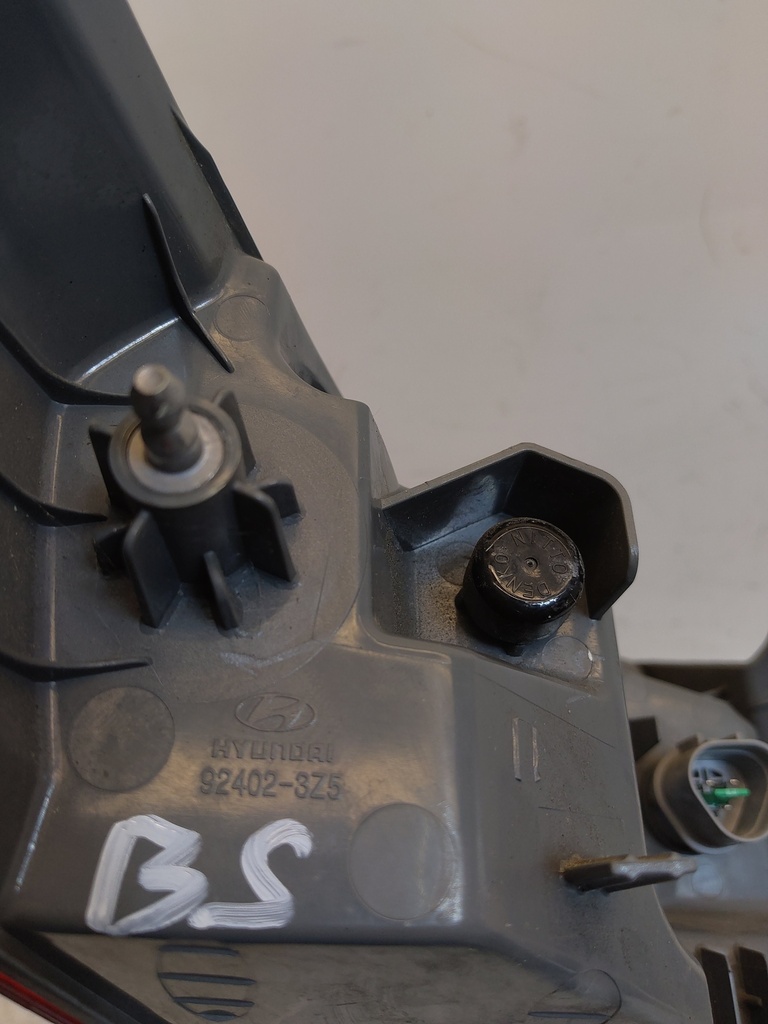 [MTD-527809] Luz trasera derecha Hyundai i40