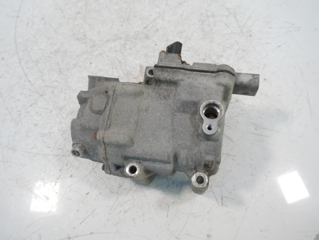 [MTD-493297] Compresor de aire acondicionado Toyota Yaris P13 1.5 Hybrid 1NZ-FXE 1NZFXE 1NZ 042200-1041