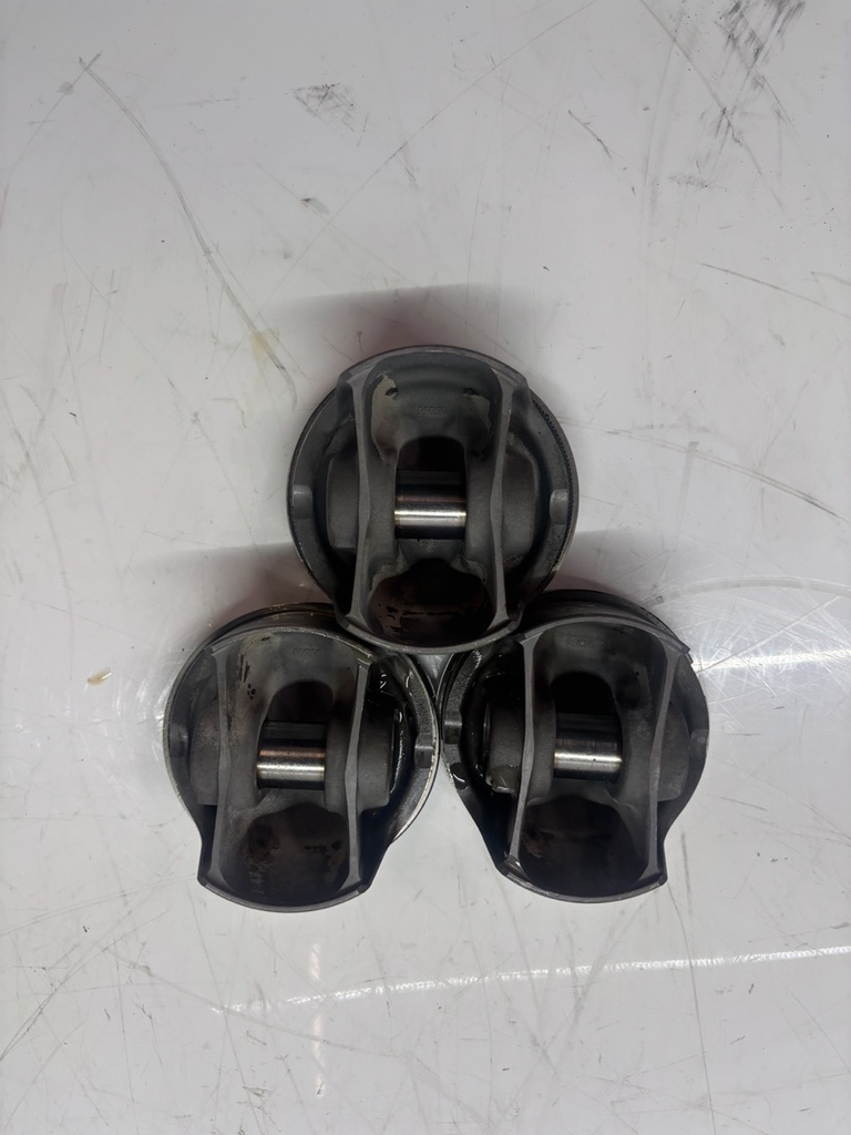 [MTD-495209] 3x Pistones para Porsche Cayenne 4.8 V8 gasolina M48.51 (2007-2010)
