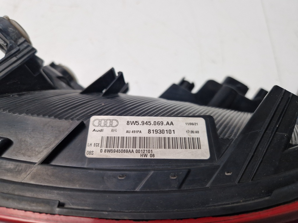 [MTD-497574] Luz trasera Audi A4 8WC 3.0 TDI V6 Diesel DMG DMGA 8W5945069AA