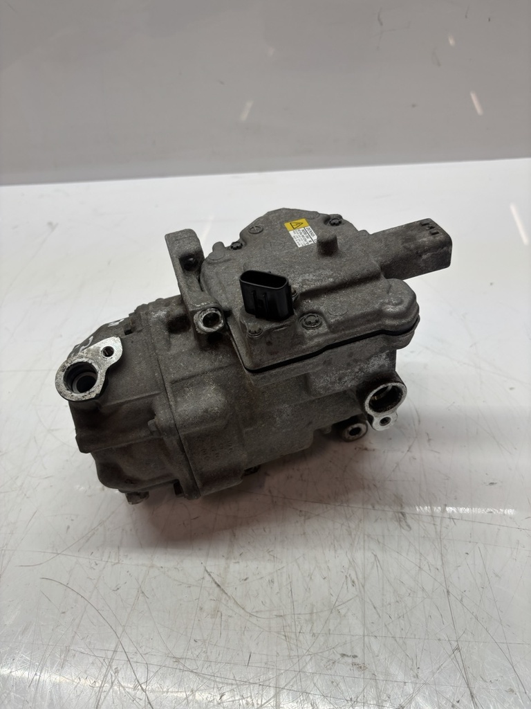 [MTD-497797] Compresor de aire acondicionado Toyota Yaris P13 1.5 Hybrid 1NZ-FXE 1NZ 042200-1041