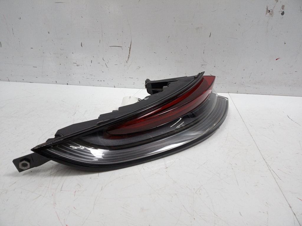 [MTD-499405] Luz trasera derecha Porsche Panamera 971 2.9 V6 CSZB