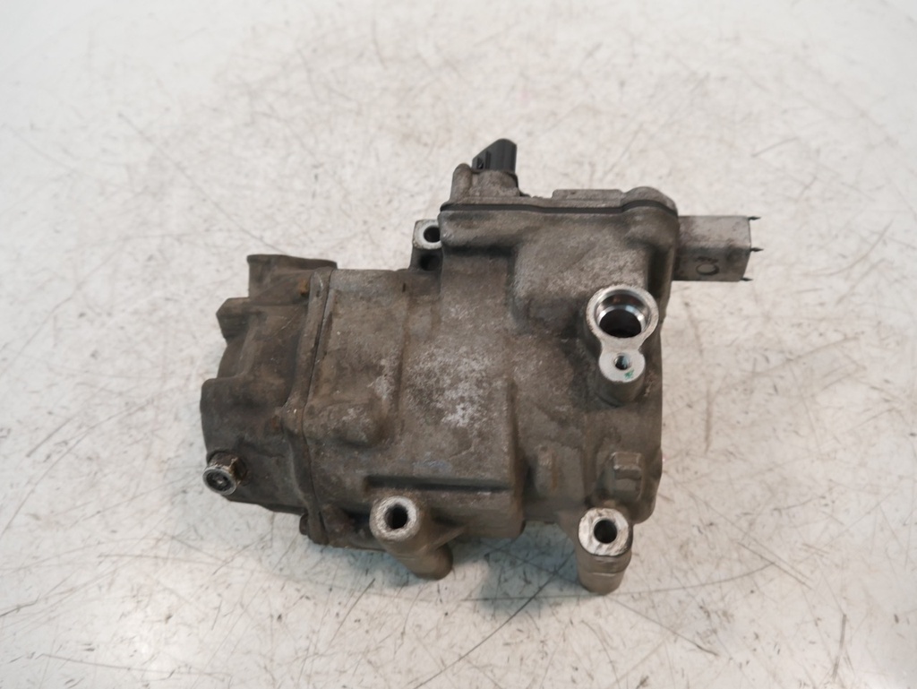 [MTD-506793] Compresor de aire acondicionado Toyota Yaris 1.5 Hybrid 1NZ-FXE 1NZ 042200-1041