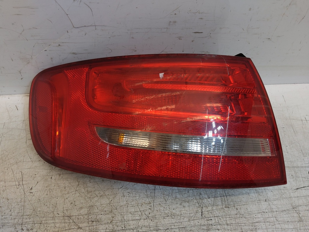 [MTD-527766] Luz trasera izquierda Audi A4 B8 Avant
