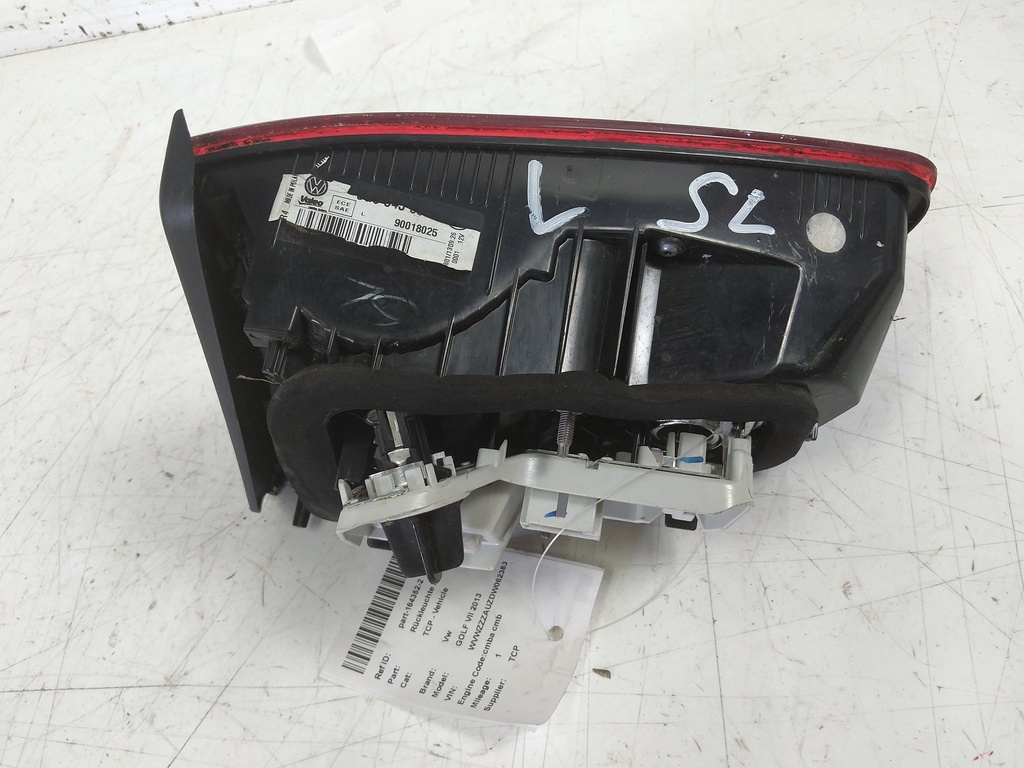 [MTD-527692] Piloto trasero Volkswagen Golf VII