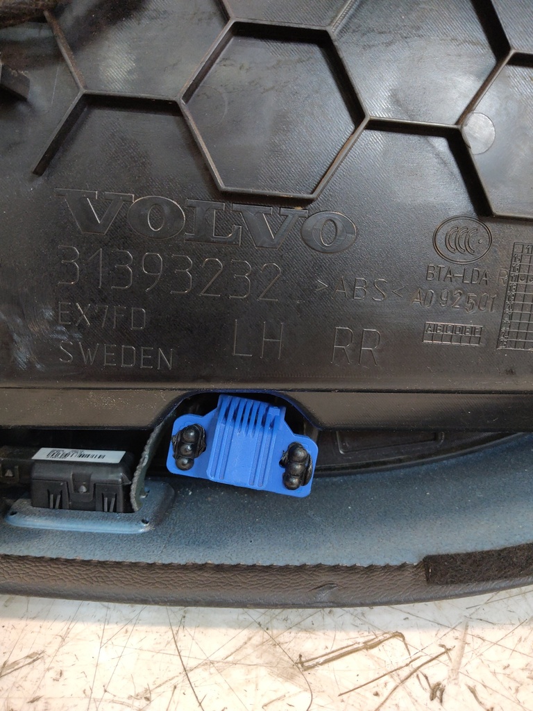 [MTD-527705] Revestimiento interior de puerta trasera izquierda Volvo V90 II