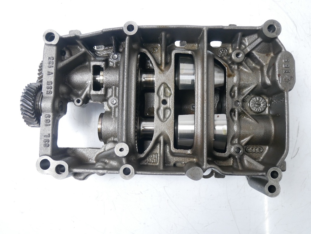 [MTD-456897] Eje balanceador Audi A4 B8 A5 2.0 TDI CGLC CGL 03L103537 sin bomba de aceite