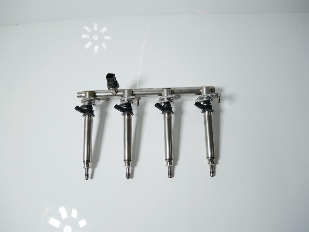 [MTD-473255] Colector de inyección Mercedes Clase C C300 2.0 gasolina M264.920