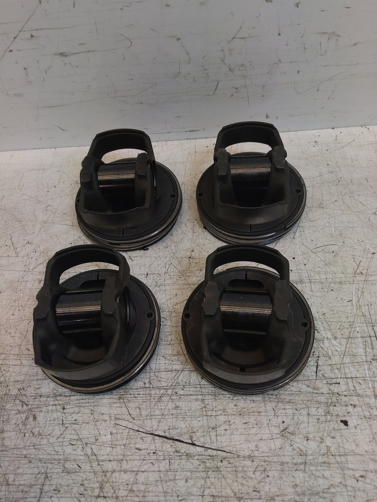 [MTD-527673] Juego de 4 pistones Nissan Qashqai 1.5 dCi