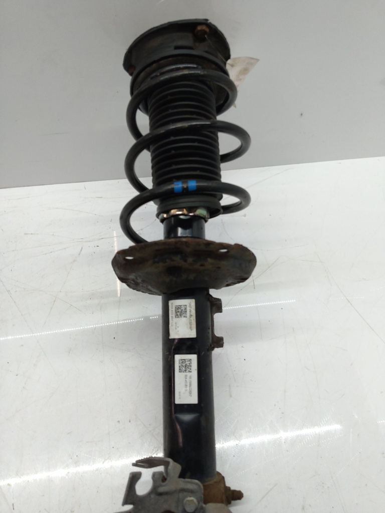 [MTD-527682] Buje de rueda y amortiguador delantero derecho para Skoda Octavia
