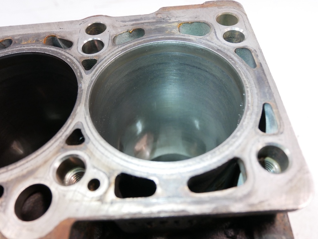 [MTD-509760] Bloque motor Audi Seat Skoda VW Touran 2.0 TDI BKD