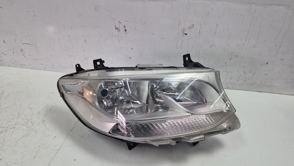[MTD-510318] Faro delantero derecho Mercedes Sprinter B907 OM651.958 A9109060300