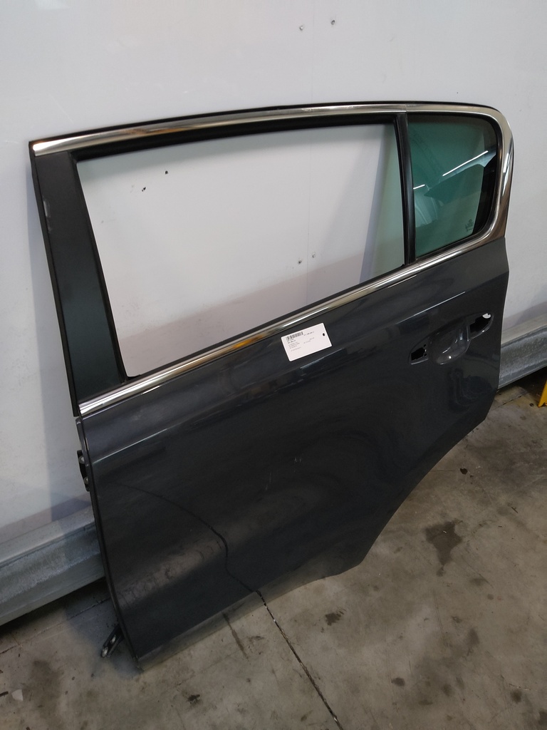 [MTD-511536] Puerta Kia Sportage IV QLE 1.6 CRDi Hybrid D4FE 77003-F1000