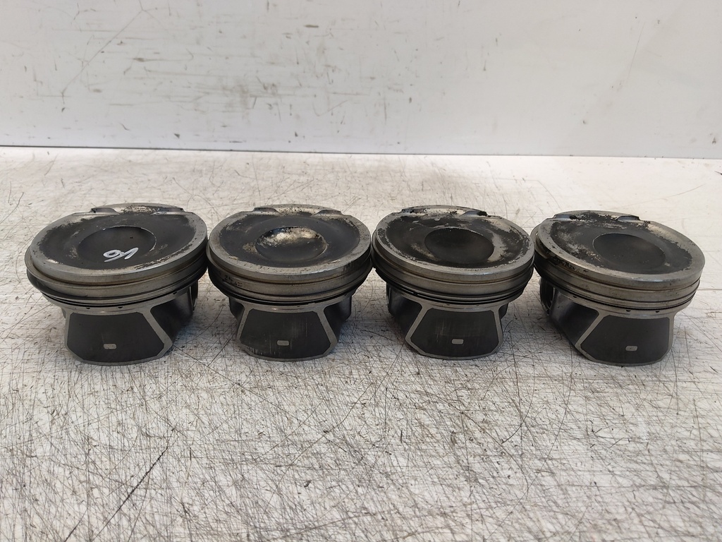 [MTD-518121] 4x pistones Ford Focus RS III 2.3 AWD
