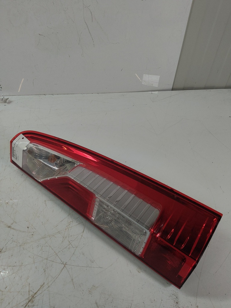 [MTD-519468] Luz trasera derecha Nissan Interstar X62B 2.3 dCI M9T726 M9T 2655000Q0F