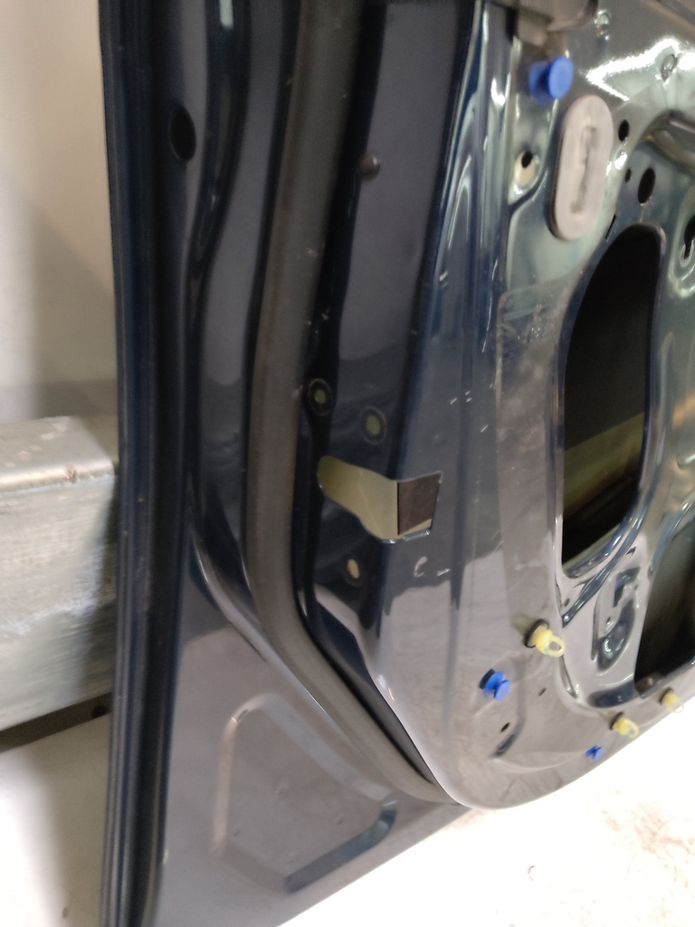 [MTD-515430] Puerta del conductor delantera izquierda Opel Insignia A G09 2.0 CDTI A20DTH LBS