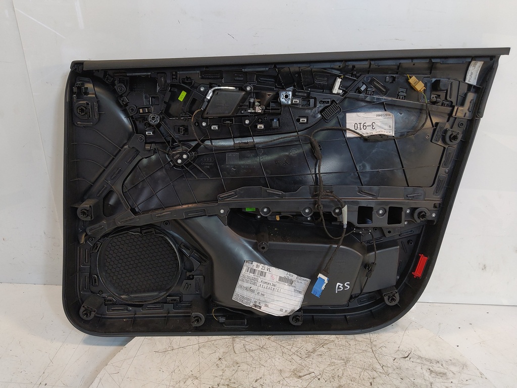 [MTD-527603] Revestimiento de puerta para Audi A4 B9 Avant