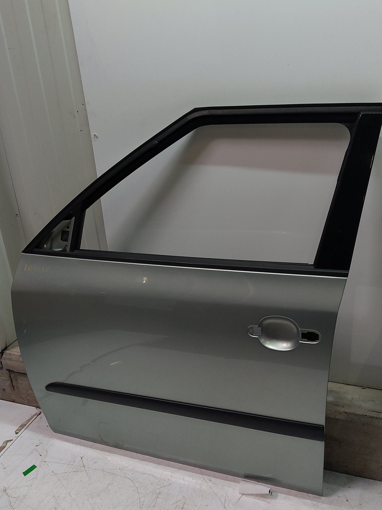 [MTD-522418] Puerta delantera izquierda Skoda Fabia II 1.2 TSI 2012
