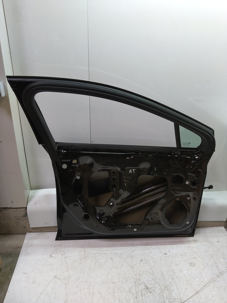 [MTD-530786] Puerta delantera izquierda Opel Astra K 2019 D16DTH LVL D16 1.6 CDTI