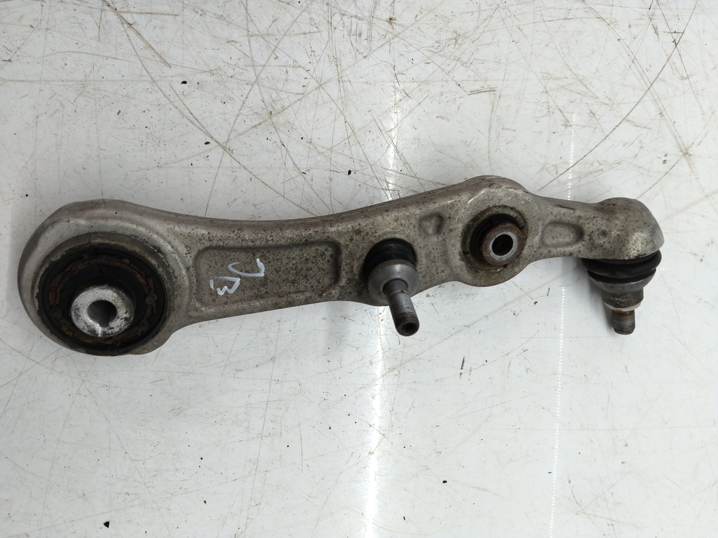 [MTD-527617] Brazo de suspensión izquierdo Mercedes Clase C W205