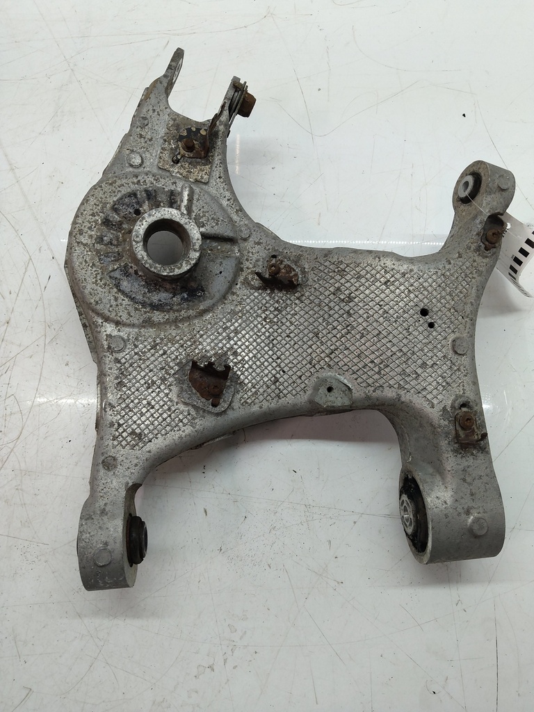 [MTD-527623] Brazo de suspensión izquierdo Land Rover Discovery Sport L550