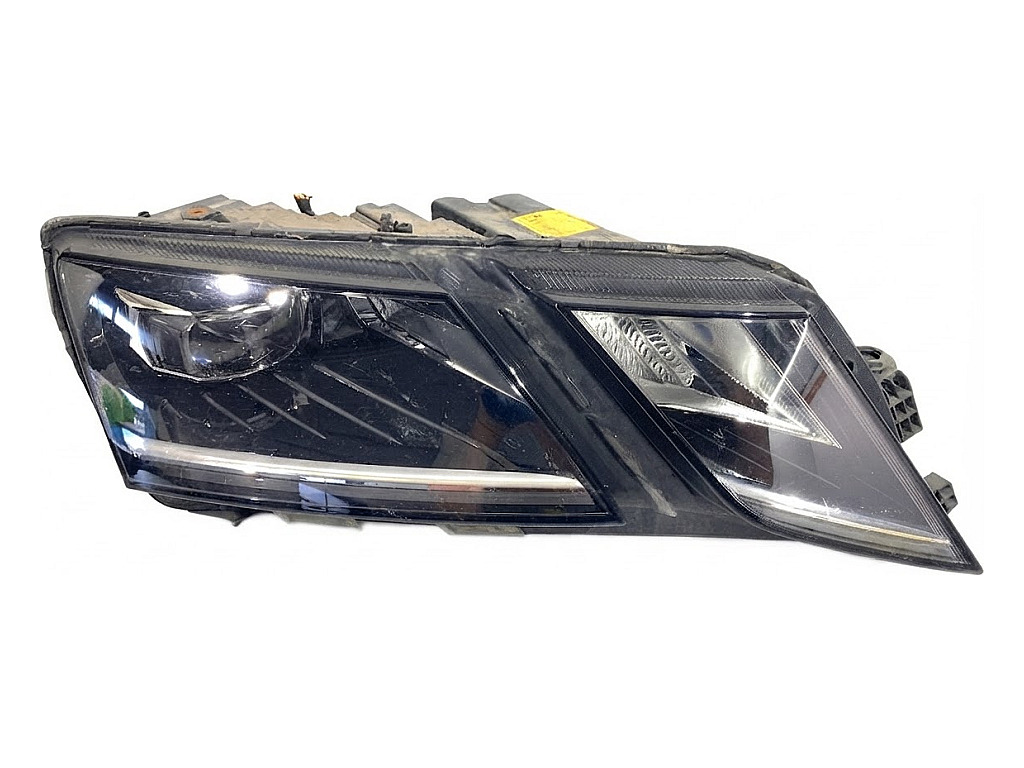 [STARK-922039] Faro delantero derecho SKODA OCTAVIA III Combi (5E5, 5E6) 2012-2022