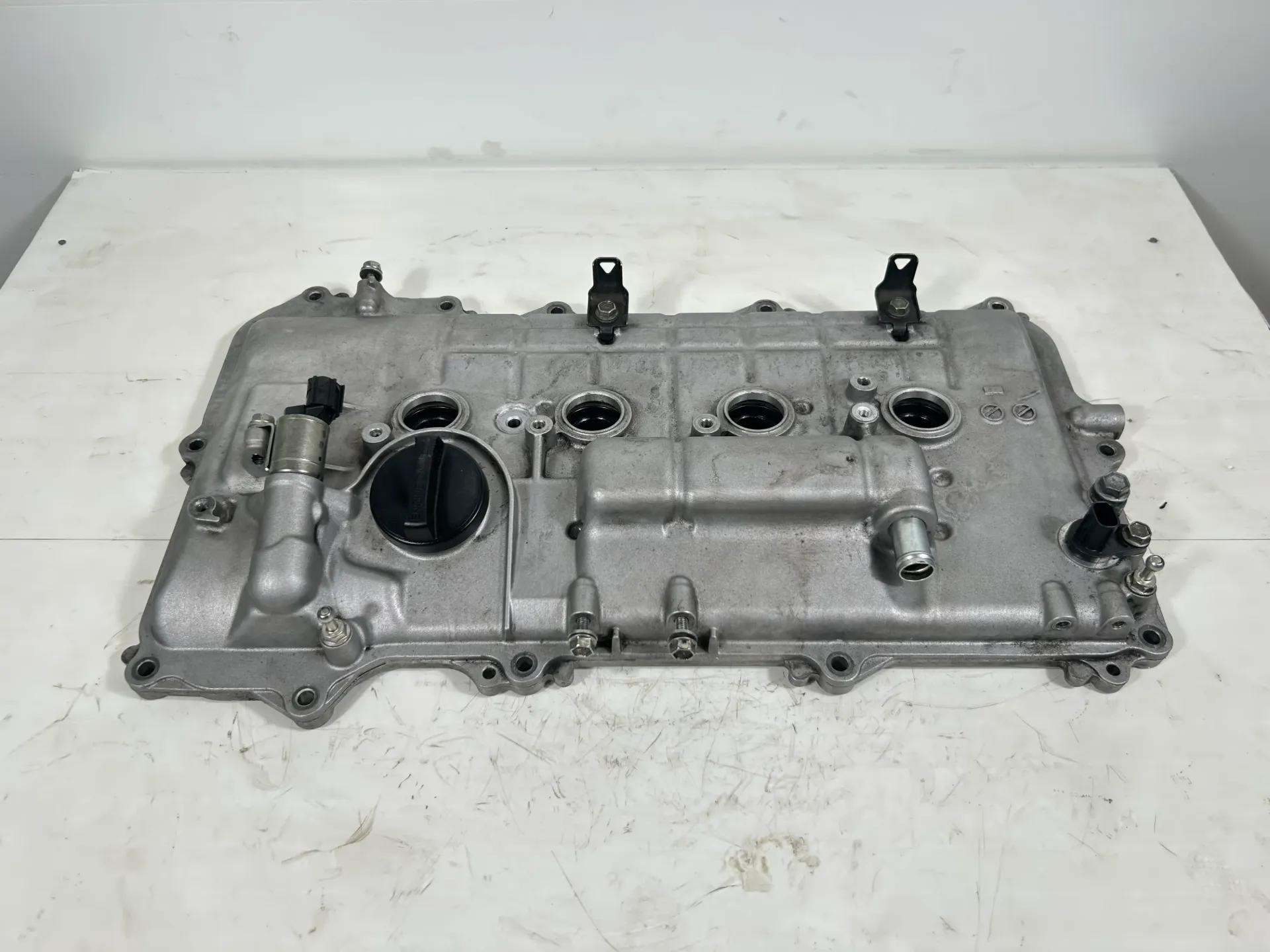Tapa de válvulas Toyota Auris 1,8 Hybrid 2ZR-FXE
