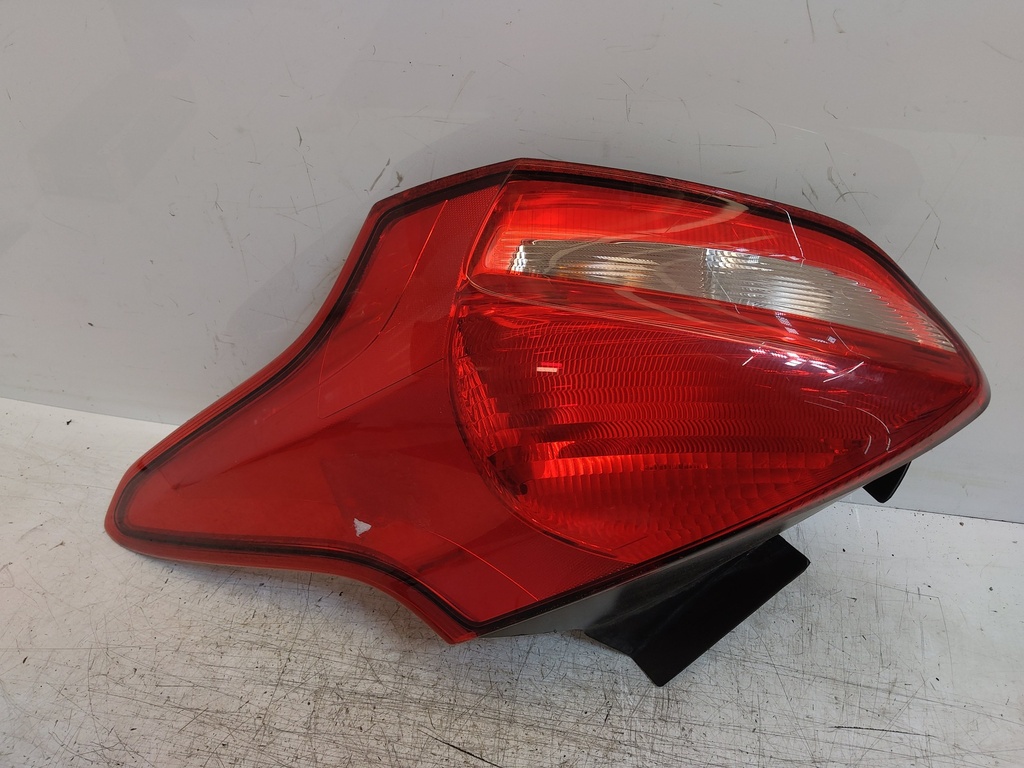 [MTD-527546] Luz trasera derecha Ford Focus MK3 III