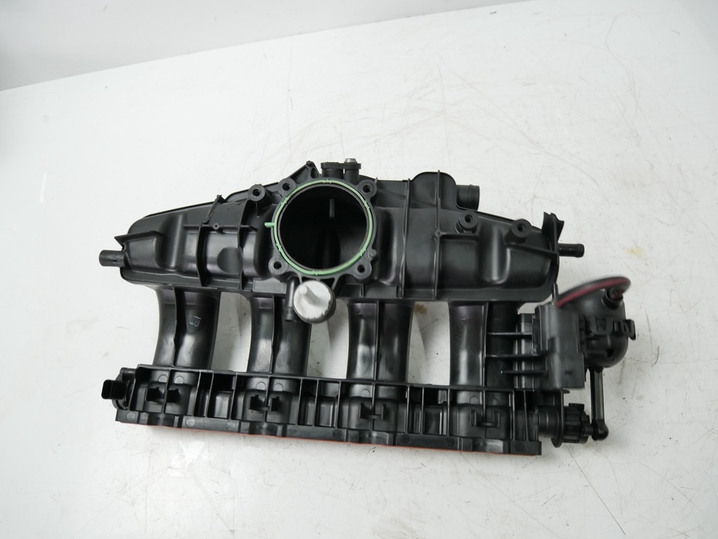 [MTD-476354] Colector de admisión Audi A5 A6 2.0 TFSI quattro CAED CAEA CAEB CAE 06H133185AF
