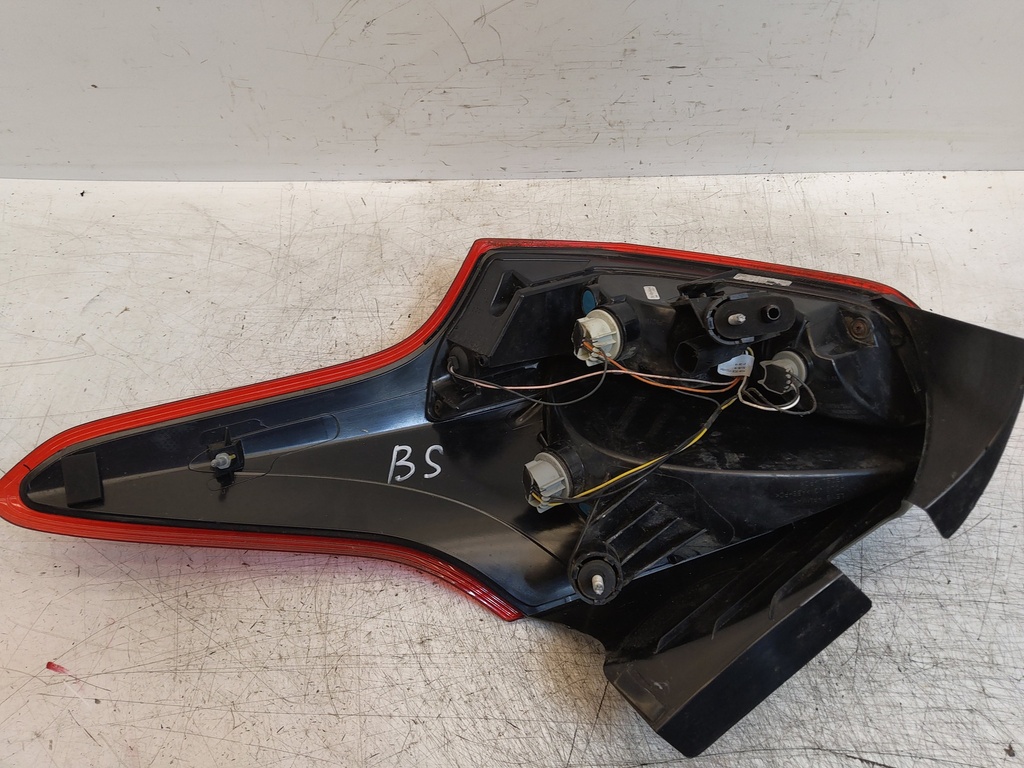 [MTD-527547] Luz trasera izquierda Ford Focus MK3 III