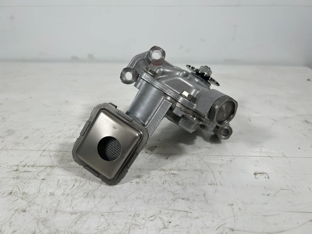 [1000384] Bomba de aceite Toyota Auris 1,8 Hybrid 2ZR-FXE
