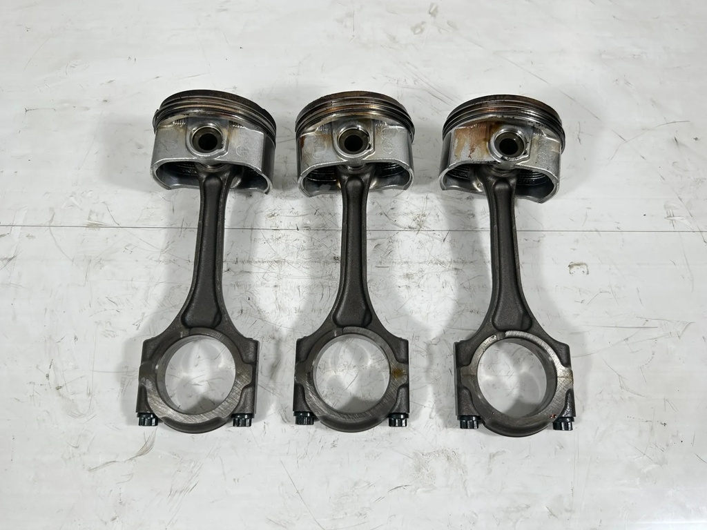 [1000388] 3x Pistón con biela Toyota Auris 1,8 Hybrid 2ZR-FXE