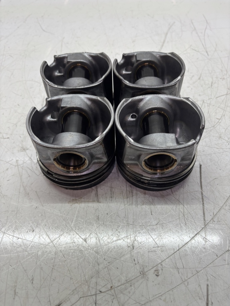 [MTD-451564] 4x pistones Audi A6 C7 2.0 TDI DDDA DDD 04L107065AP