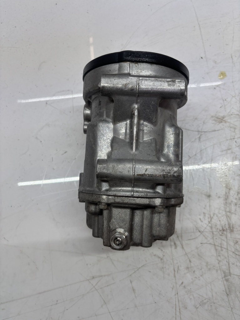 [MTD-496543] Compresor de aire acondicionado Toyota Lexus Yaris LBX 1.5 Hybrid M15A-FXE M15A 88370K0010