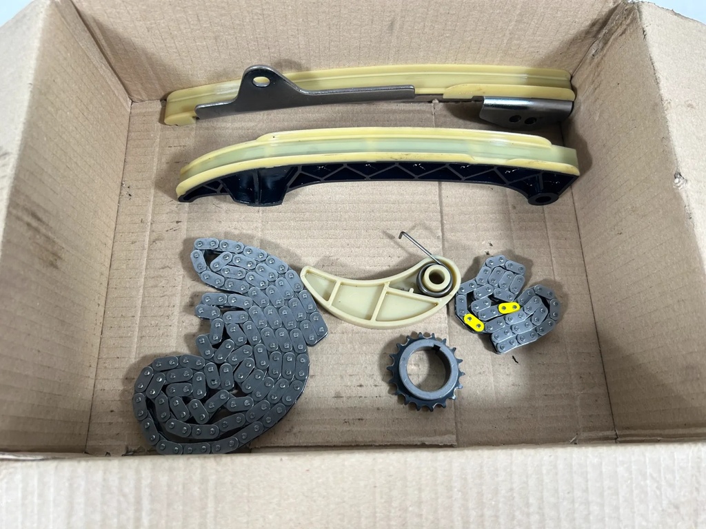 [1000400] Kit cadena usado Toyota Auris 1,8 Hybrid 2ZR-FXE