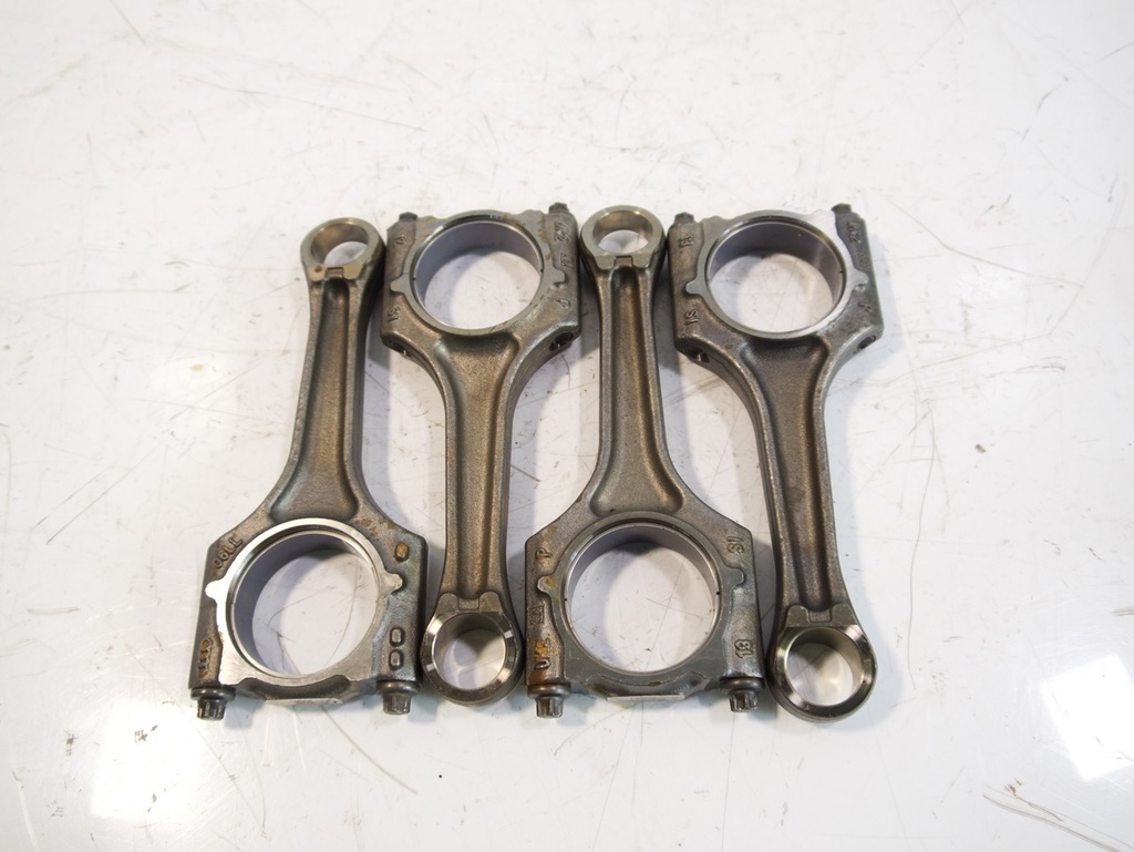 [MTD-462942] 4x Biela Audi A4 B9 A5 2.0 40 TFSI Hybrid DLVA DLV 06LL