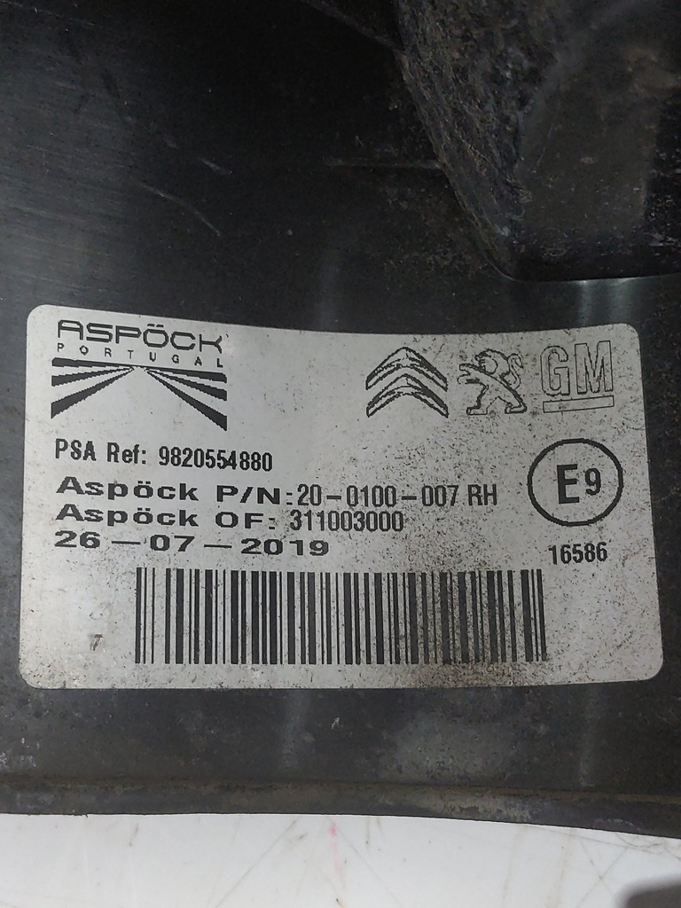 [MTD-527395] Luz trasera derecha Peugeot Rifter