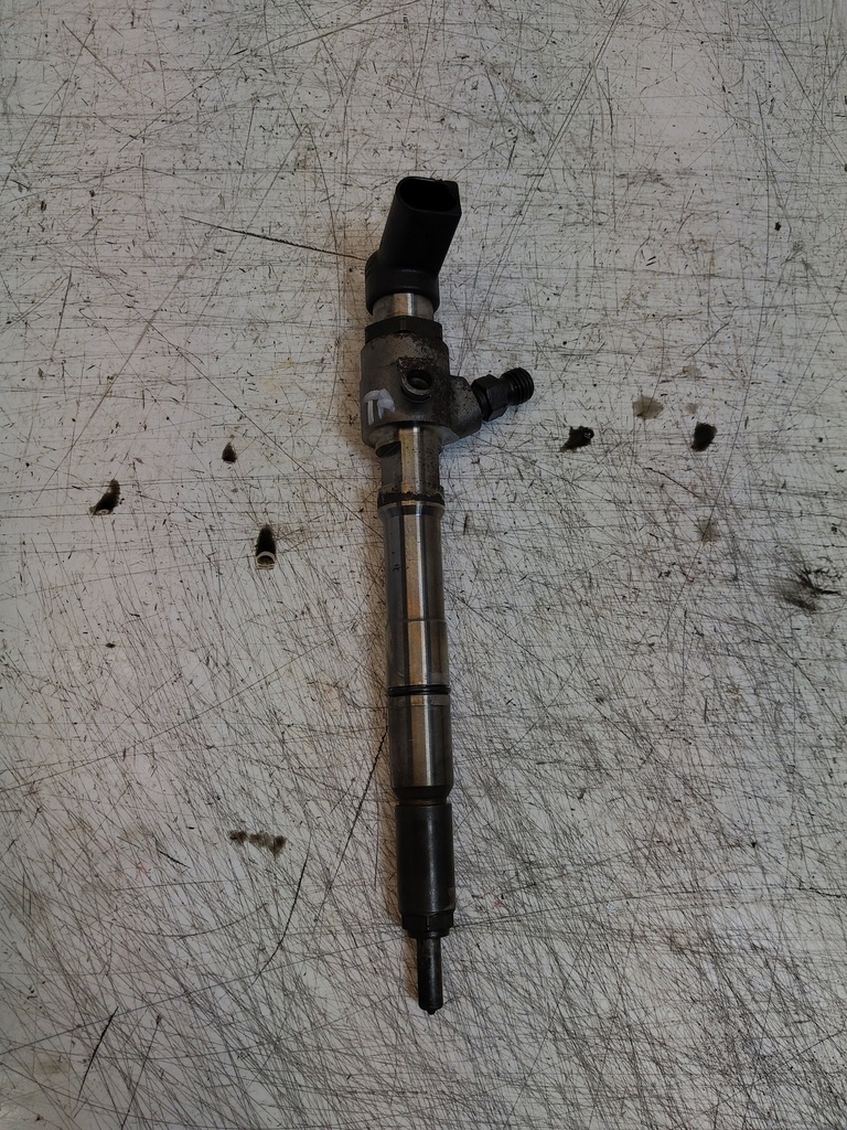 [MTD-516518] Inyector VW Golf 1.6 TDI CAY CAYC 03L130277B