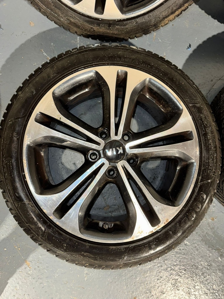 [MTD-492426] Rueda con neumático Kia Ceed JD 1.6 CRDi D4HB 52910-A2630