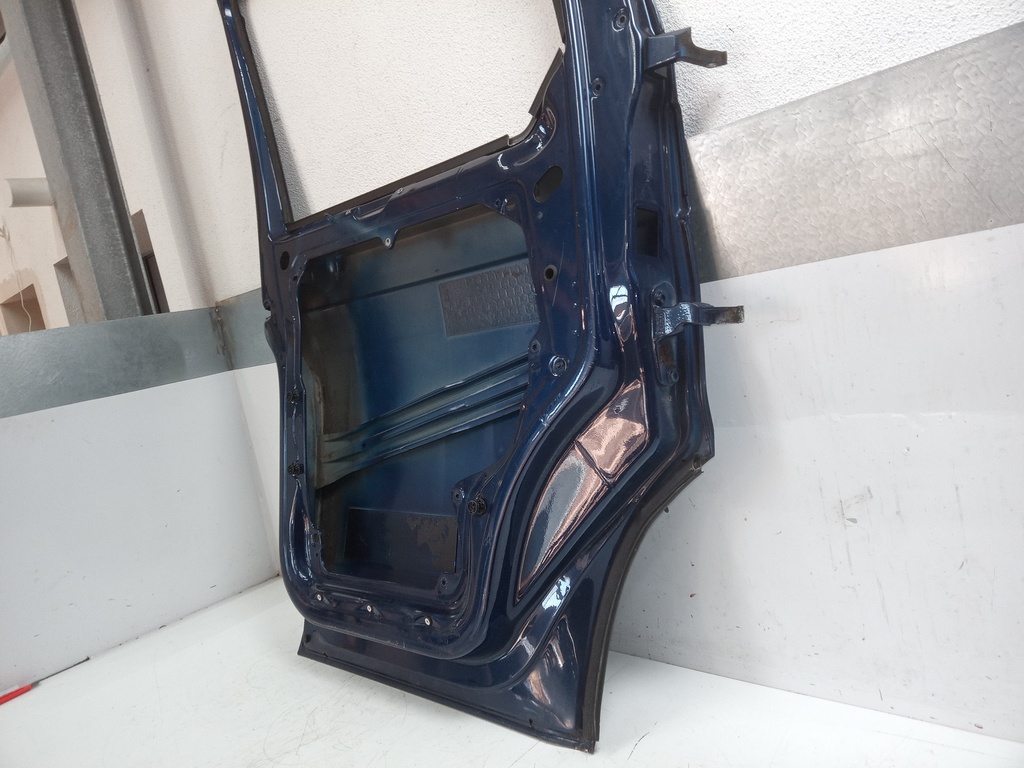 [MTD-498985] Puerta delantera izquierda azul D5Q VW Transporter T5 2.0 TDI BNZ