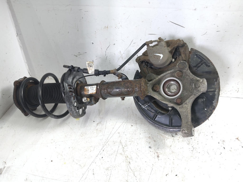 [MTD-527373] Buje de rueda delantero izquierdo Opel Insignia B