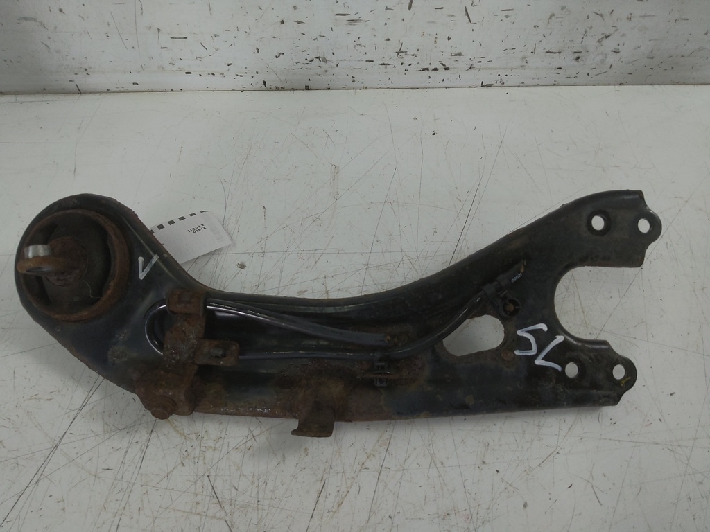 [MTD-527280] Brazo de suspensión izquierdo Hyundai i40