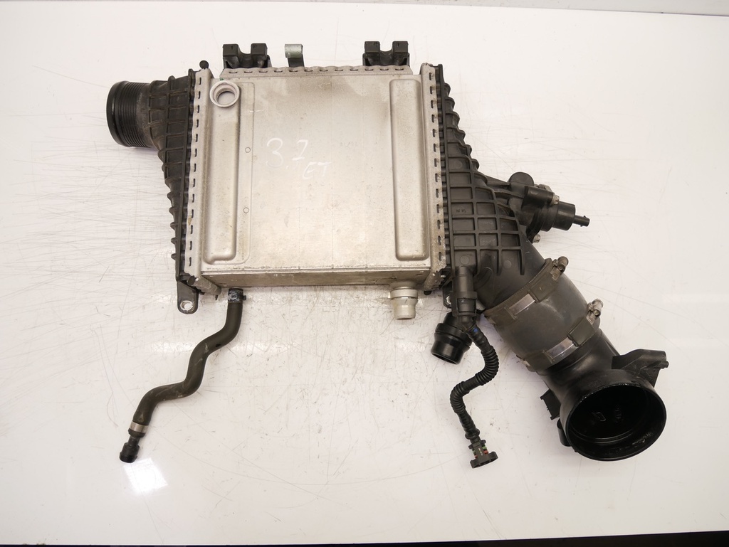 [MTD-425518] Intercooler Mercedes C-Klasse W205 C300 2.0 M264 A2640905300