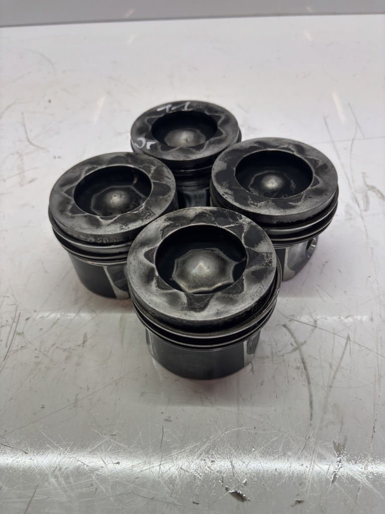 [MTD-450169] 4x Pistones Toyota BMW Avensis 1.6 D4-D 1WW N47C16A N47 13102WA010