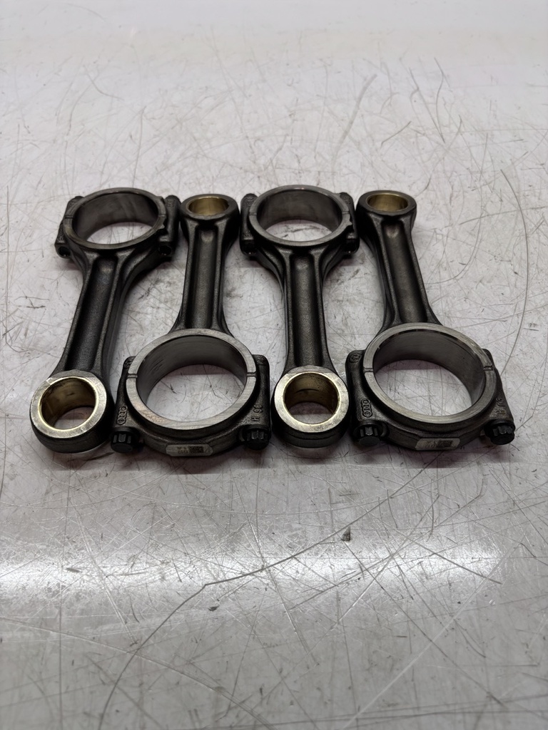 [MTD-453826] 4x Biela VW Caddy 2.0 TDI DFSD DFS 04L105401A