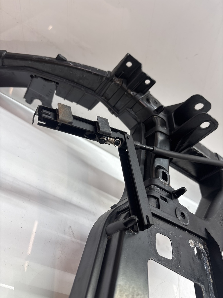 [MTD-498758] Portacerraduras Audi A5 8TA 2.0 TDI Diesel CNH CNHA 8F0805594A