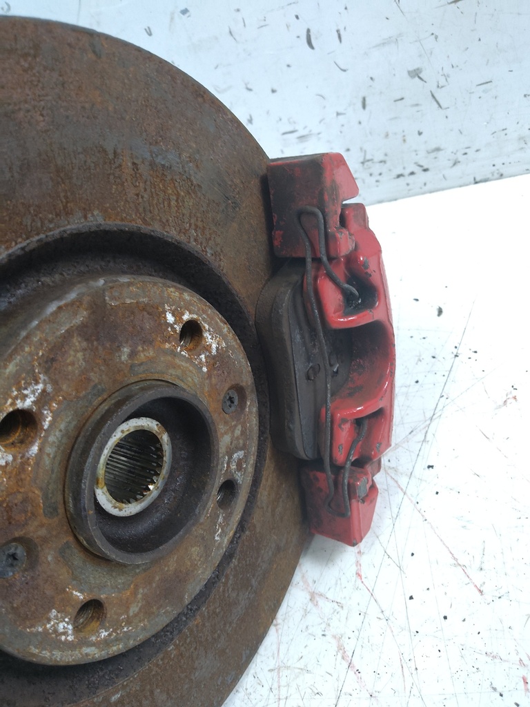 [MTD-527229] Cubo de rueda delantero izquierdo Peugeot 208